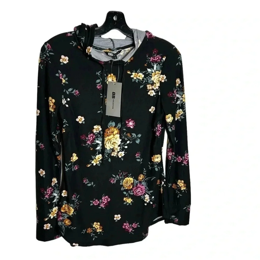 Black floral hoodie,top,super lightweight and soft SM & MED 🇨🇦  .boho,athleisure
